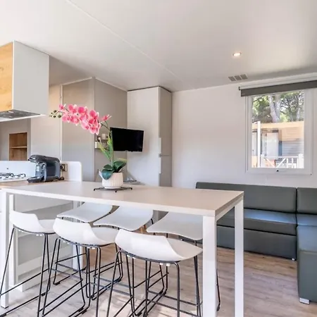 Mobil-home 3ch Climatise 5 500m