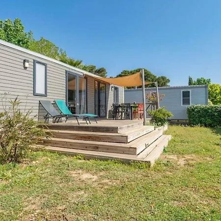 Kemp Mobil-home 3ch Climatise 5 500m *